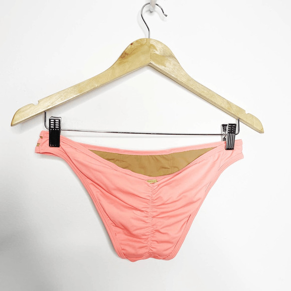 Beach Bunny Swimwear Hard Summer Tango ruched bottom New Origami sexy cheeky s - Picture 5 of 6